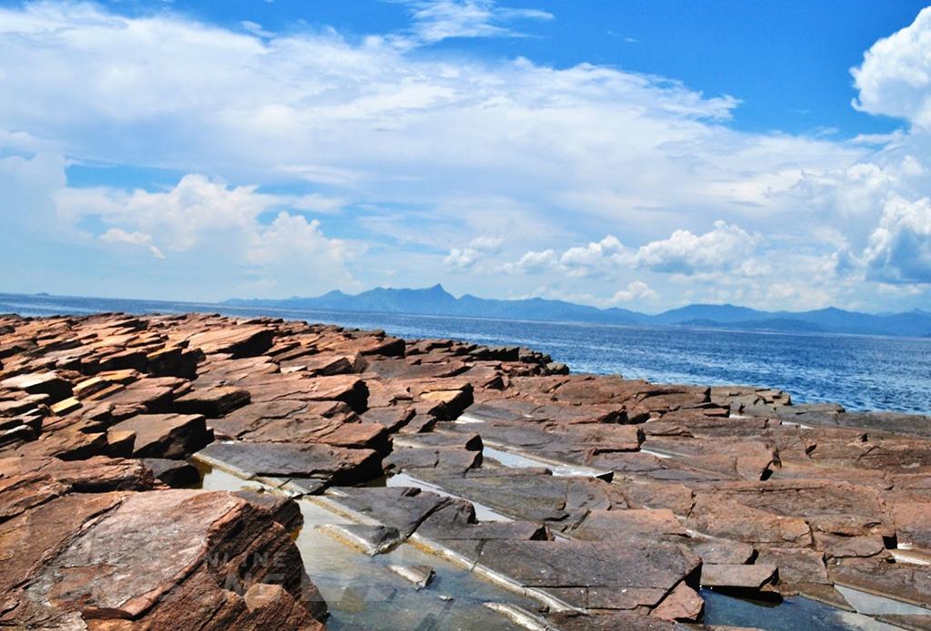 【自然風光】香港世界地質公園「東平洲」、吉澳故事館、大鵬明珠、海鮮風味宴 一天遊 (包團)